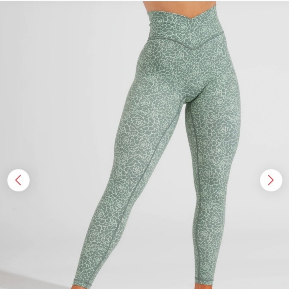 Buffbunny Siren Leggings in Eden Print Green